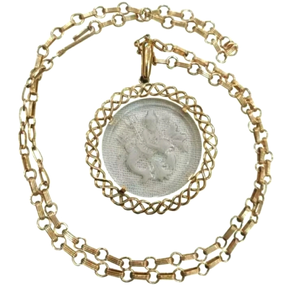 Trifari Gold Tone Lattice Pendant Necklace with White Cameo Disc